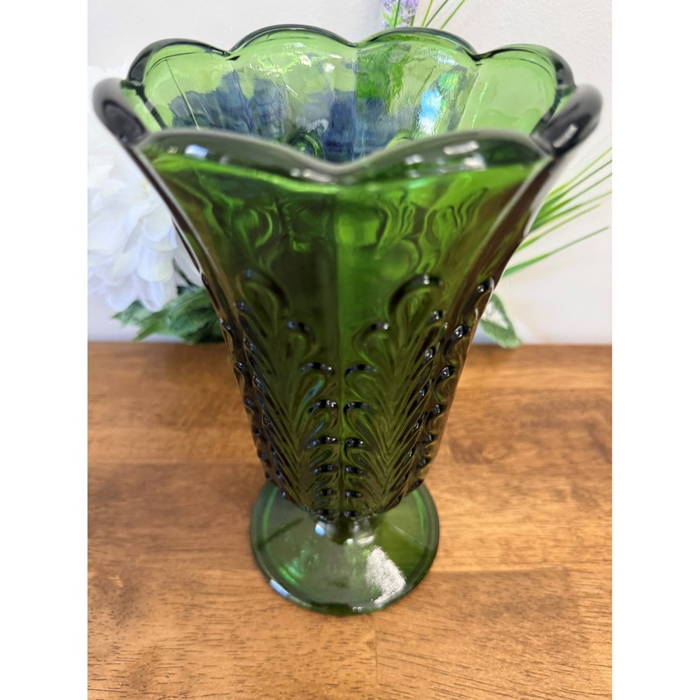 Vintage Green Glass Pedestal Vase – Embossed Leaf Pattern Mid-Century‎ Art Glass